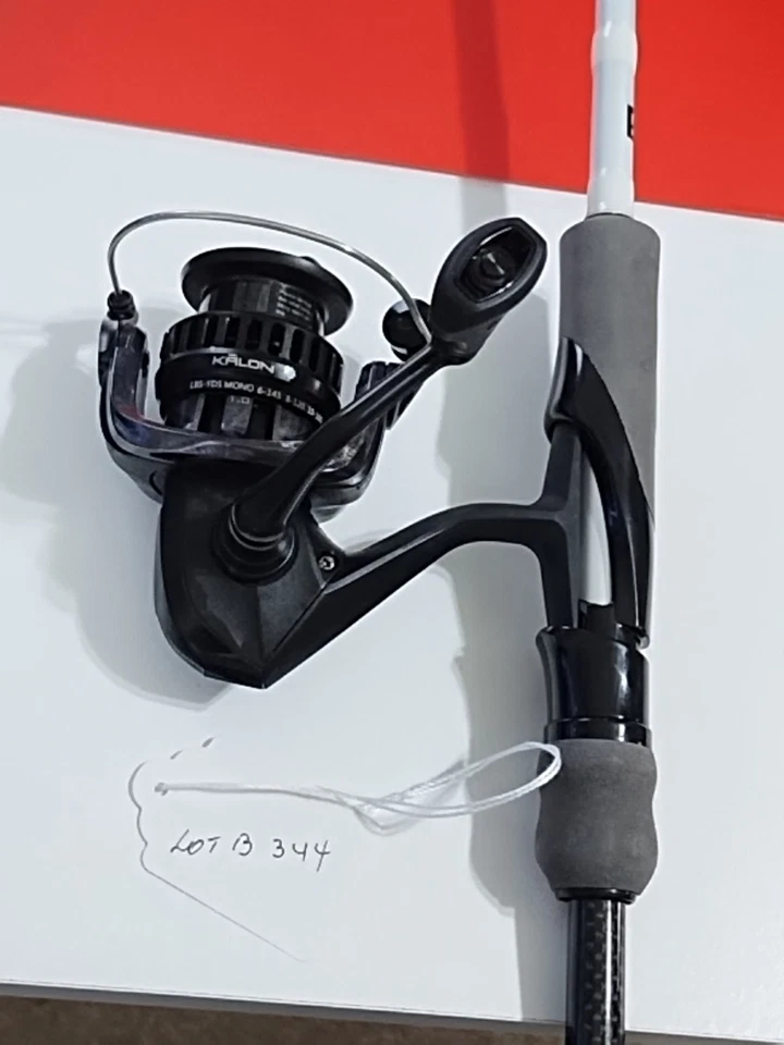 Nueva caña de pescar giratoria 13 Rely negra 6'7" MH 10-20 lb y carrete Kalon 1.0... Foto 2 de 4