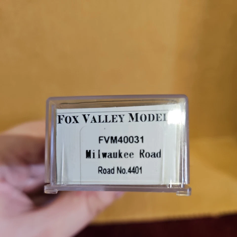 N scale  Fox Valley Models # FVM40031    MILWAUKEE ROAD   Hiawatha  coach # 4401 - Image 2 of 2