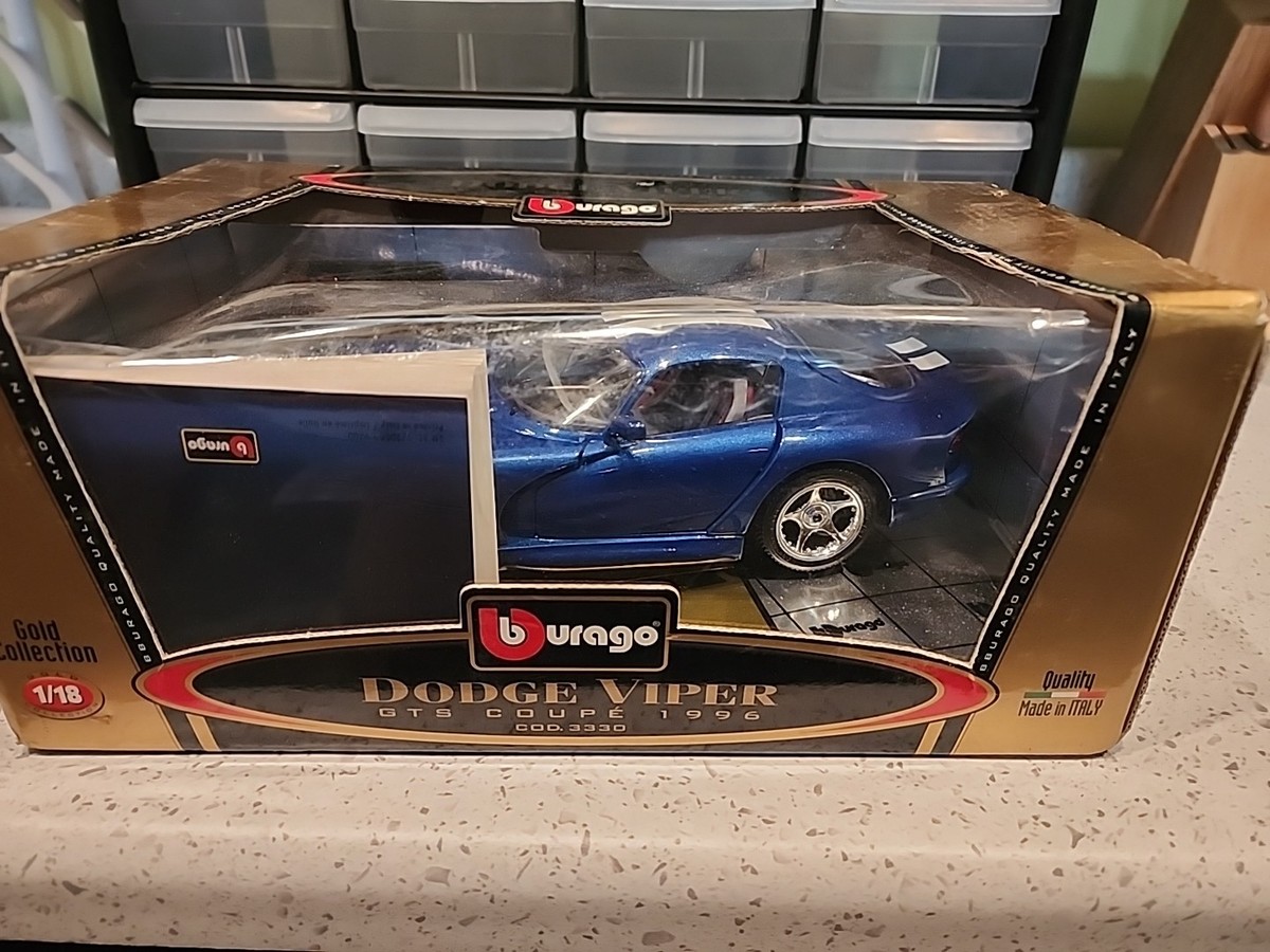 Burago Gold Collection Dodge Viper GTS Coupe 1996 Model Kit 1/18