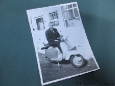 VINTAGE VESPA MOTO-SCOOTER BLACK AND WHITE PHOTO