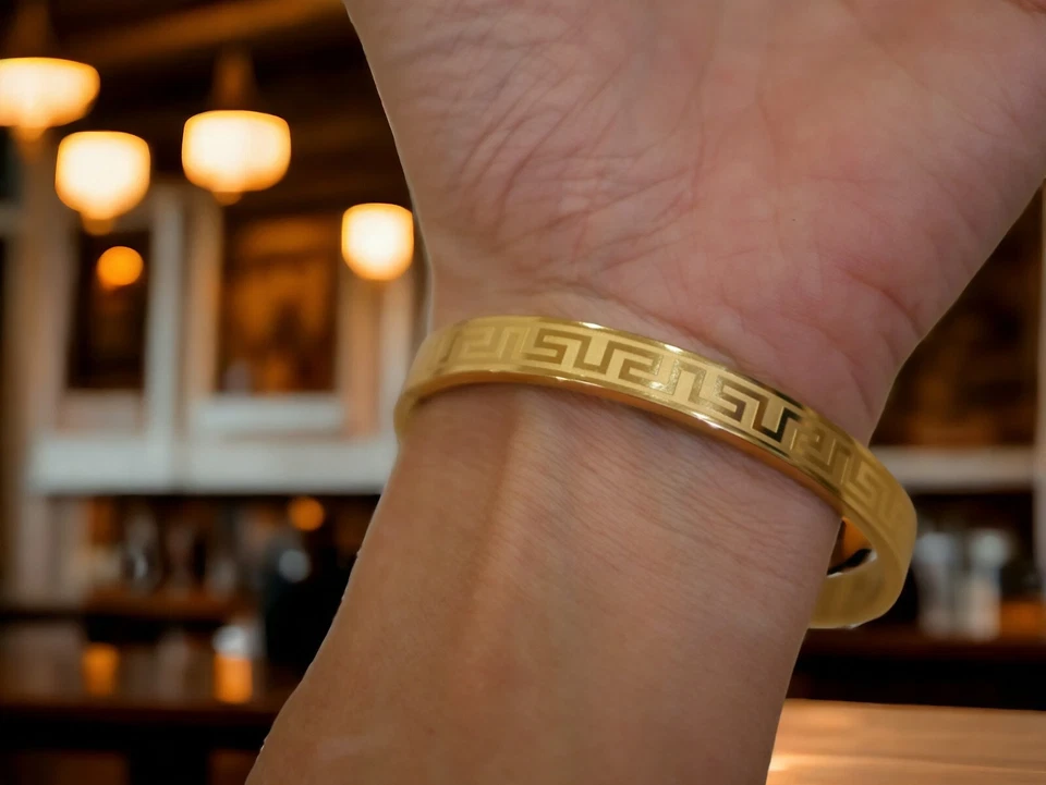 NUEVO BRAZALETE MUJER DISEÑO LLAVE GRIEGA TITANIO ACERO ORO AMARILLO Foto 3 de 4