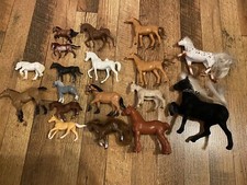Lot Of 17 Plastic Horse Toys Plus 2 Safari Ltd