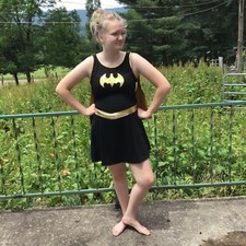 Rubies Deluxe Batgirl Adult Costume, Medium new