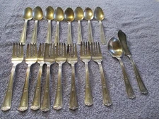Winfield Silverplate by INTERNATIONAL SILVER 8 Salad Forks, 8 Spoons Monogram S