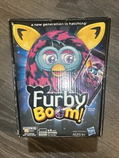 Hasbro Furby Boom! 2013 estilo pata de gallo rosa y azul nuevo en caja raro