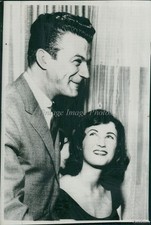 1960 Photo Gamble Benedict & Husband Andrei Porumbeanu Tx Honeymoon Society 5X7