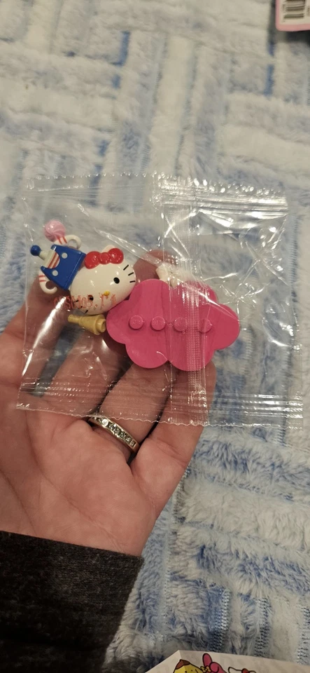 Hello Kitty and Friends Blocks Build Set Minifigure Series 1 Hello Kitty NEW - Image 2 of 4