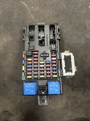 OEM 01-06 Hyundai Santa Fe Interior Fuse Box Relay Junction Body Control Module