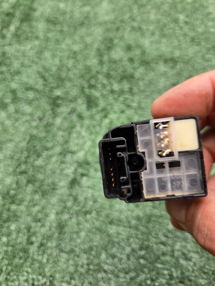 Interruptor de control del espejo retrovisor eléctrico Toyota Sequoia 2001-2007 OEM conector negro de 7 pines  Foto 2 de 4