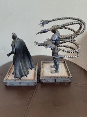 Injustice 2: The Versus Collection Batman Vs. Brainiac Statue Set