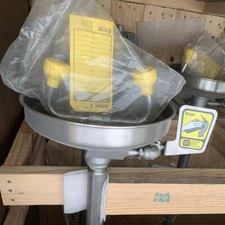 Encon 01045002 Eyewash Station  -  New Surplus
