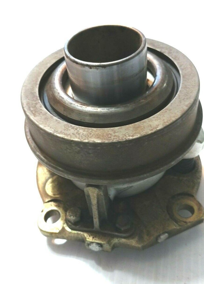 その他 TAIKI FERRARI 348 PARTS 5 speed manual T/O BEARING AND CARRIER 144984
