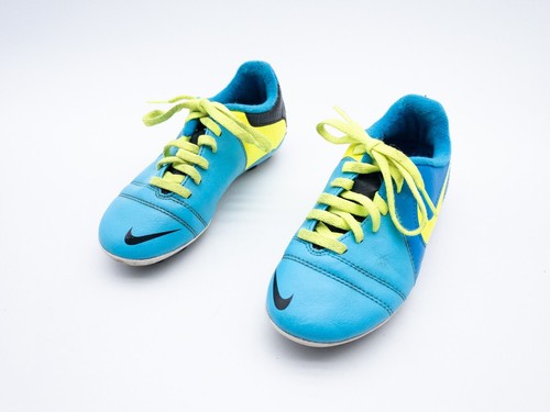 Nike CTR 360 Kinder Fußballschuh Sportschuh Halbschuh Gr 29,5 EU Art 27419-30