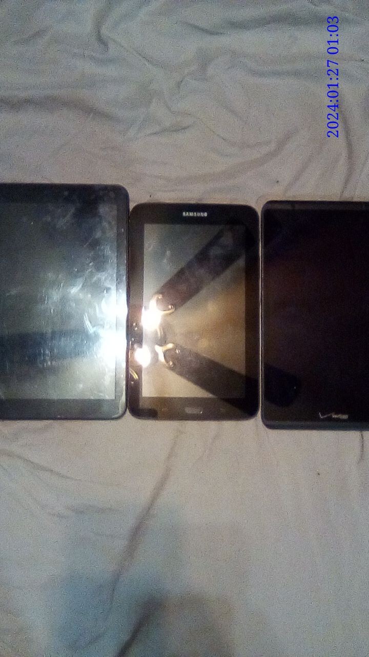 Tablet Lot Set Of Three Samsung, Verizon, Dragon Touch Used-image