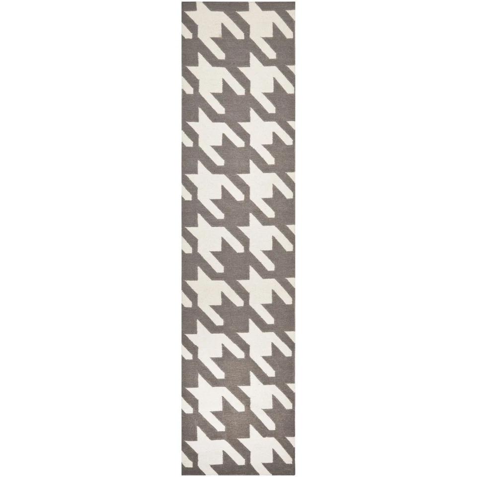Safavieh Grey/ Ivory Flat weave Wool 2' 6 x 8' Runner - DHU569A-28 - Image 2 of 2
