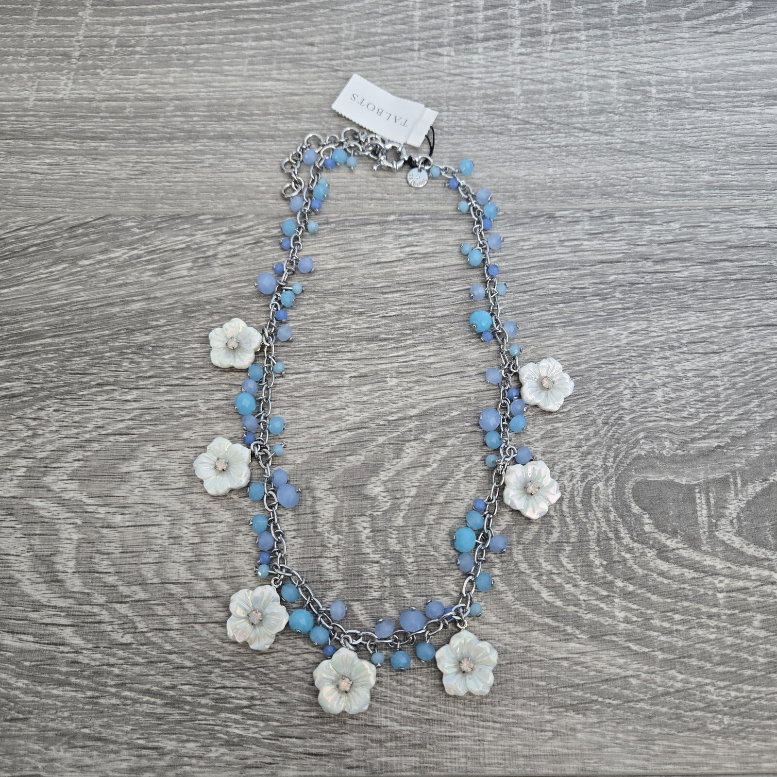 TALBOTS CARVED FLOWER STATEMENT NECKLACE NWT Blue White Silver Tone