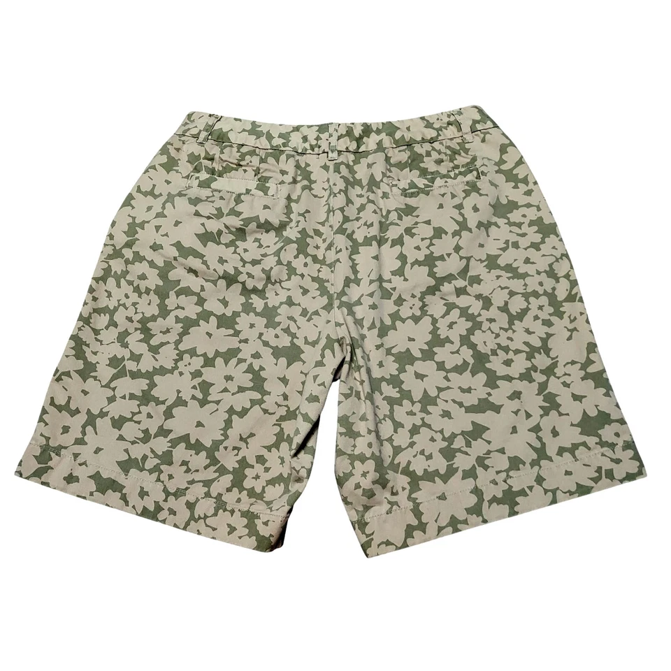 Covington Signature Fit Women's Floral Print Khaki Chino Bermuda Shorts EUC - 12 - Image 2 of 4