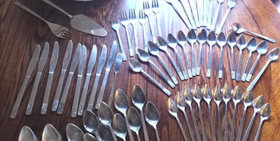 vtg 66 Piece Lot Stainless Flatware St. Regis Hong Kong Garden Rose Roses (66A)