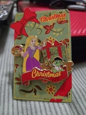 Disney DLP 209 Christmas Time Tangled Rapunzel & Pascal 2019 LE 425 Pin