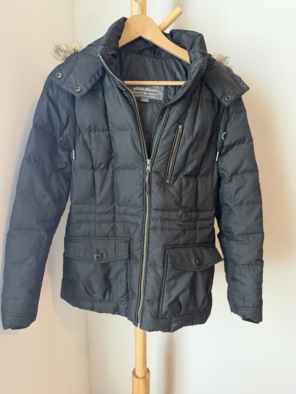 Eddie Bauer Women’s Size Small Hooded Puffer Coat Full Zip Parka Down Filled