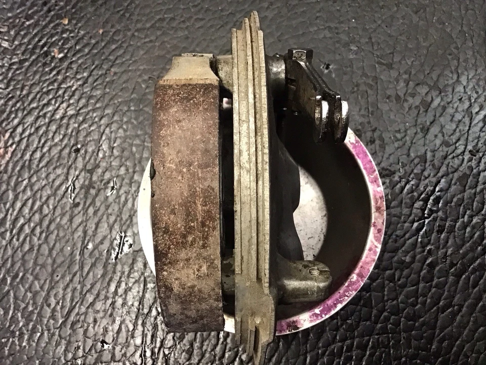 Yamaha TLS front brake plate - Image 3 of 4