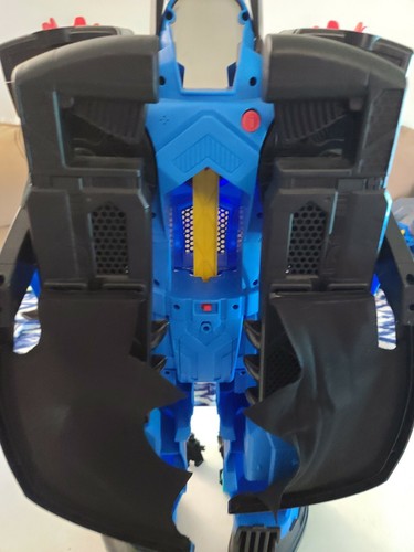 Fisher-Price Imaginext DC Super Friends Batbot Xtreme Batman (No Projectiles) - Picture 6 of 6