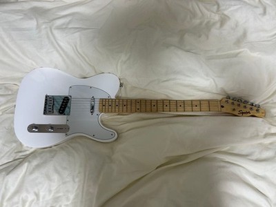 Squier by Fender Telecaster E-Gitarre weiß