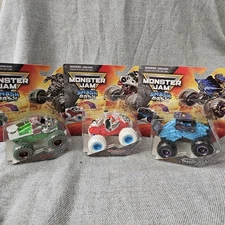 Set Of 3 Monster Jam Smash And Bash Series 2 Monster Mutt Zombie, Son UVA Digger