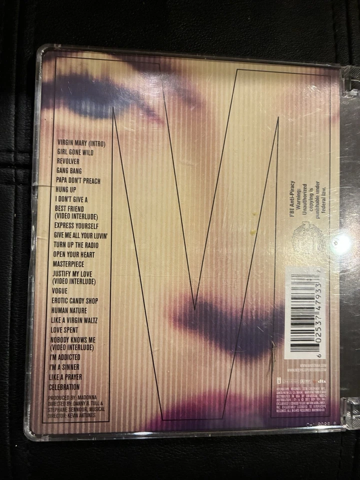 Madonna – MDNA World Tour DVD, Immaculate Collection DVD and Celebration 2 DVD's Foto 2 de 4