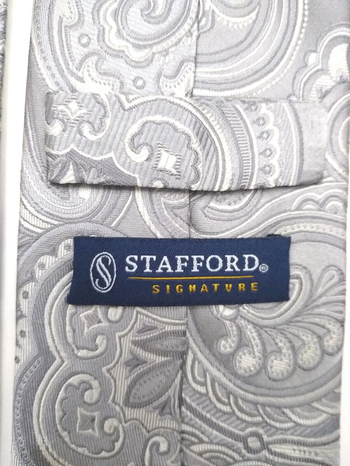 Gray Silver Paisly Pattern TIE Stafford Signature - Image 4 of 4