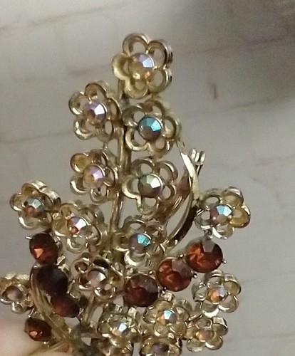 VTG Signed Coro Deep Amber Aurora Borealis Iridescent Rhinestone Floral Brooch - Picture 5 of 7