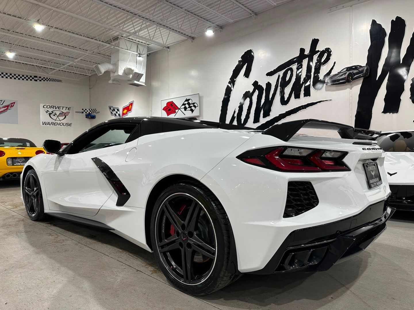 2024 [G8G] Arctic White Chevrolet Corvette   | C8 Corvette Photo 5