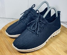 women walking shoes size 6 Black