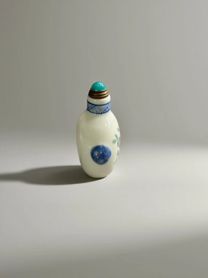 中国古董 DouCai Bird Flower Porcelain Snuff Bottle Jade Lid — 第 3/4 张图片