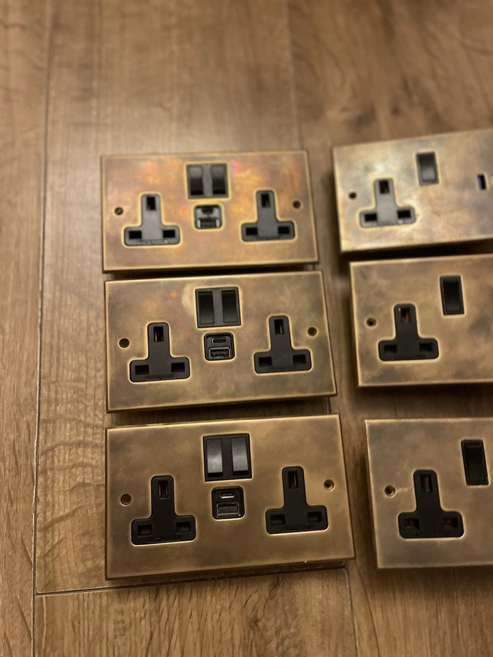 Meljac Switched Sockets - Image 3 of 4