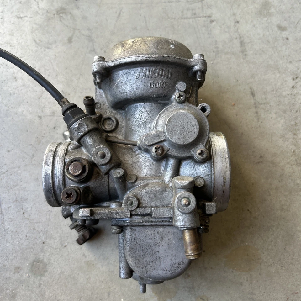 Par de carburadores delanteros y traseros Suzuki Intruder VS750 1988-1991 Foto 2 de 4