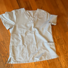 Mandala women  s scrub set Lg Lg T powder blue with Included undershirt