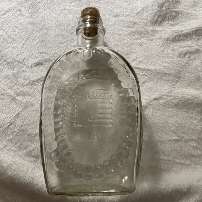  Vintage Log Cabin Clear Bottle Bicentennial 1776-1976 Log Cabin Pattern wCork