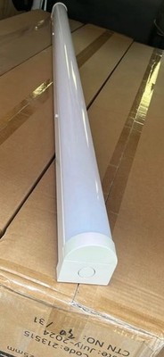 9 x 5 Fuß LED Latten Röhre Lichter CCT wählbar Garage & Büro Decke Linear