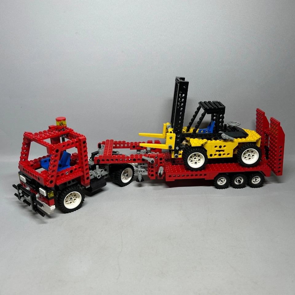 LEGO Technic 8872 Forklift Transporter, photo 2 of 5