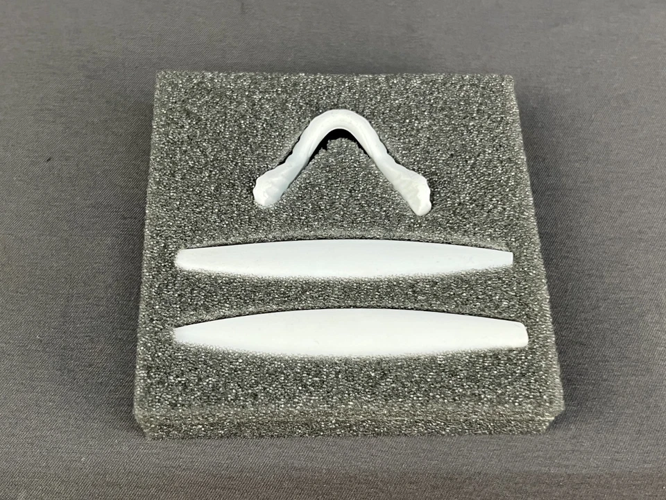 Rare NOS Oakley  Pro M Frame Earsock Nosepiece Kit White 2005 - Image 3 of 4