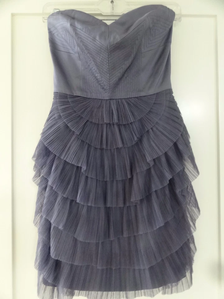 Vestido de Coquetel BCBG MAX AZRIA US$ 300 Violeta Festa de Formatura De Volta ao Lar Tamanho 0 - Imagem 2 de 4