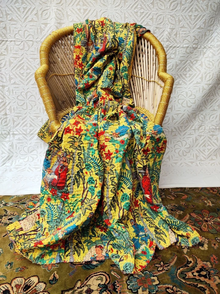 Funda Cama Diseño Naturaleza Pintada a Mano Color Amarillo Cómoda Punto Kantha Foto 3 de 4