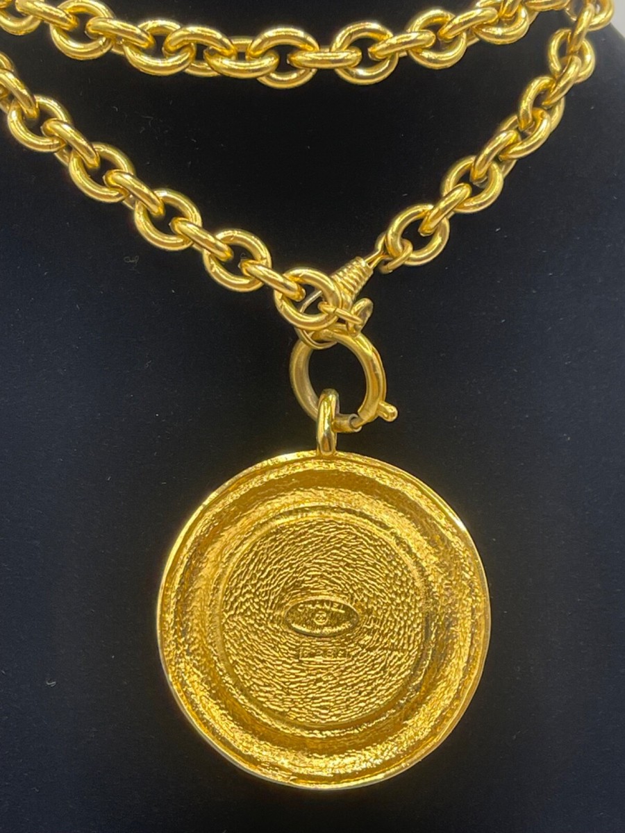 Chanel 31 Rue Cambon Coin Chain Medallion Vintage Gold Plated Long