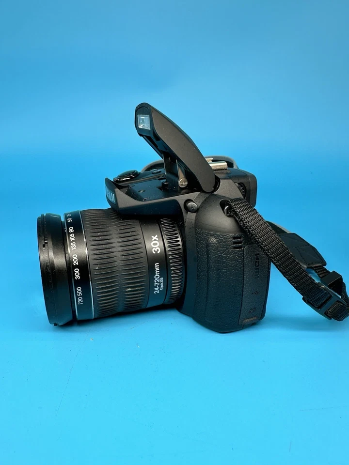 Fujifilm FinePix HS20EXR 16.0MP Digital Camera - Tested *scratch On Lens* - Image 3 of 4