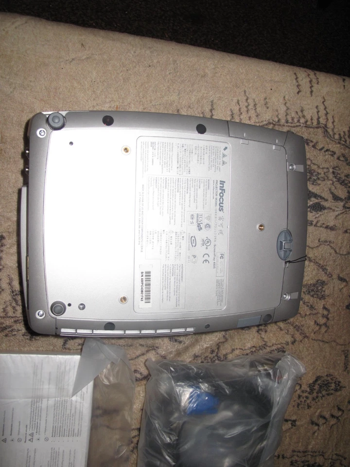 ScreenPlay By InFocus 4805 DLP Portable Electric Projector 854 X 480 - Image 3 of 4