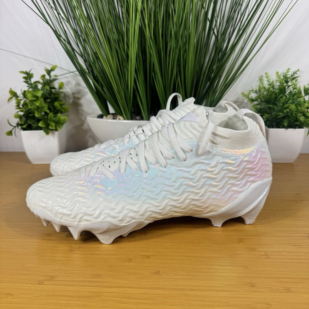 Under Armour Spotlight Pro NBY White Iridescent Football  display picture 2