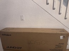 Roland JUNO-D7 Keyboard Synthesizer Professional Stage Studio Instrument