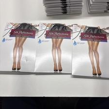 3 Hanes Silk Reflections Silky Sheer Size CD Barely Bkack Style 715 Pantyhose