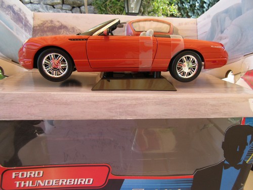 FORD THUNDERBIRD JAMES BOND 007 AS DRIVEN BY JINX IN DIE ANOTHER DAY PAUL's mode